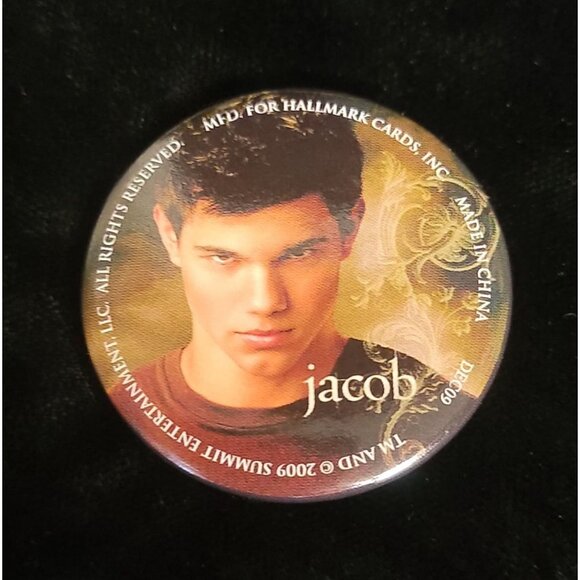 Collectible New Moon Pins, Set of 4 (set #1) - Picture 7 of 10